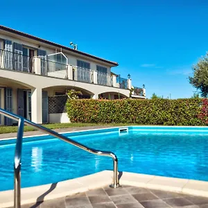 Lucia Riviera Dei Fiori Pool - Happy Villa